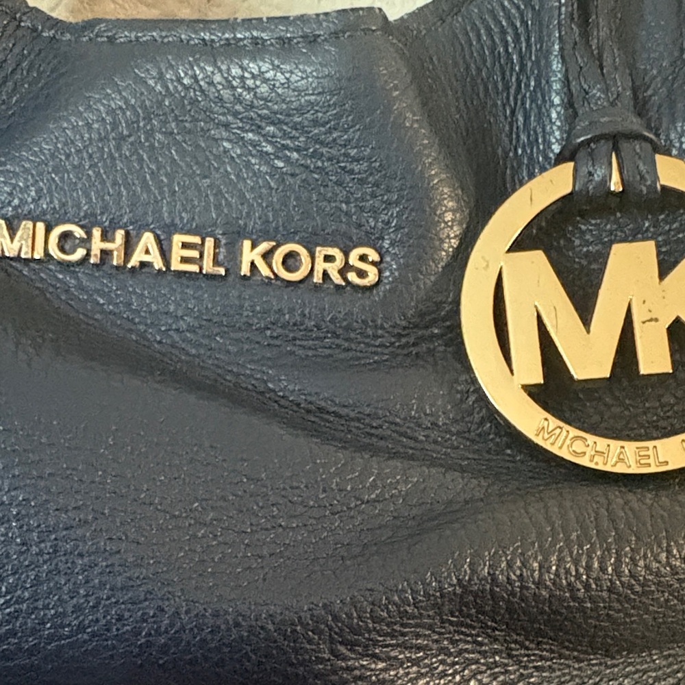 Michael Kors Dark Blue Leather Shoulder Bag - Picture 3 of 11